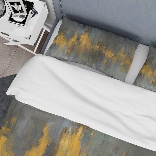 Designart 'Black and Gold Glam Abstract' Glam Bedding Set